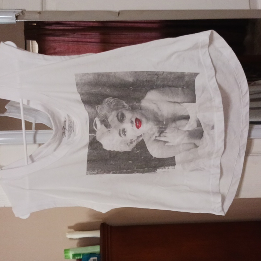Marilyn Monroe Sleeveless Tee